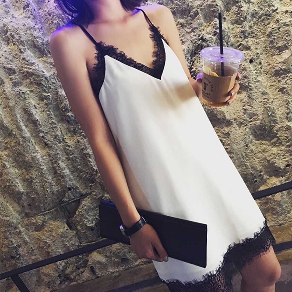 Dress with lace